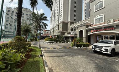 Disewakan Tahunan/Bulanan Townhouse Mediterania Garden Residences 1-Lantai Ground langsung taman + Pool 2 ha