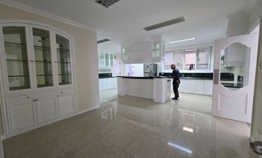 Spacious 4BR House w/ AV Room & Large Attic in Palladium Subd. Mandaluyong For Sale