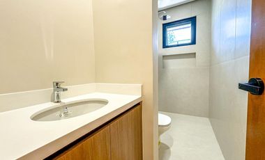 Luxurious Bungalow House and Lot for Sale with Swimming Pool in Alabang