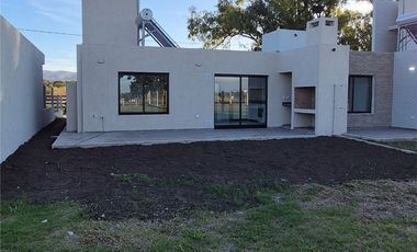 Se Venden hermosas casas a estrenar en Portales del Tala!! APTA CREDITO 800