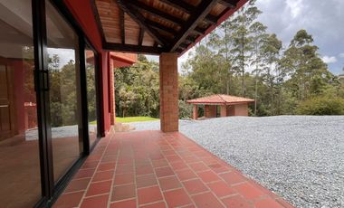 Casa en Arriendo en Loma Del Escobero , Envigado Antioquia