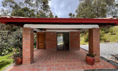 Casa en Arriendo en Loma Del Escobero , Envigado Antioquia
