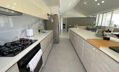 Casa remodelada en el condominio Palma Real