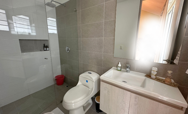 Casa remodelada en el condominio Palma Real