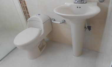 SE VENDE CASA DE DOS PISOS EN CONJUNTO CERRADO LOS GIRAOLES, ORIENTE DE NEIVA