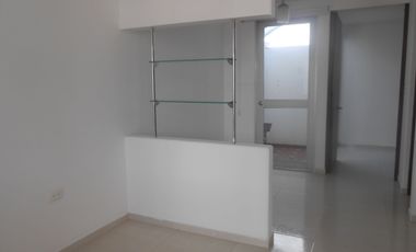 SE VENDE CASA DE DOS PISOS EN CONJUNTO CERRADO LOS GIRAOLES, ORIENTE DE NEIVA