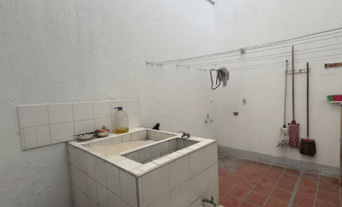 ARRIENDO CASA PARA FAMILIAR O EMPRESA