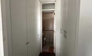 Venta de departamento en San Borja, Incluye 2 estacionamientos.