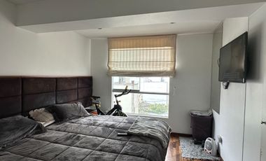 Venta de departamento en San Borja, Incluye 2 estacionamientos.