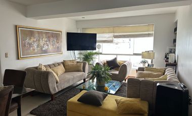 Venta de departamento en San Borja, Incluye 2 estacionamientos.