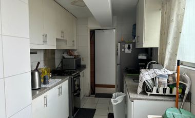 Venta de departamento en San Borja, Incluye 2 estacionamientos.