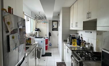 Venta de departamento en San Borja, Incluye 2 estacionamientos.