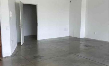 amplia oficina en renta