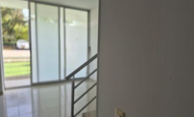 APARTAMENTO EN ARRIENDO PRADOS DEL ESTE
