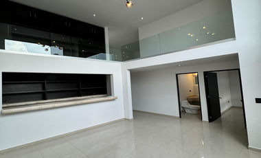 Exclusiva Casa en Venta en Cumbres del Lago, ¡Lista para Habitar!