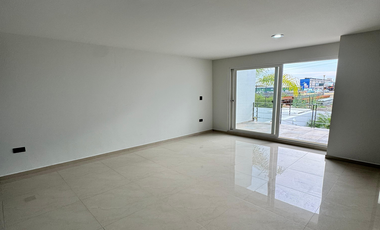 Exclusiva Casa en Venta en Cumbres del Lago, ¡Lista para Habitar!