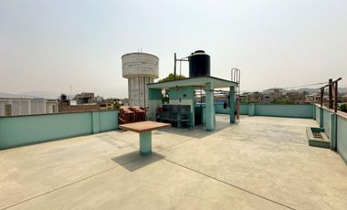 SE VENDE CASA FRENTE AL PARQUE INDIRA GANDHI - ATE