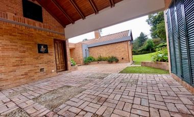Bella Casa Campestre rodeada por montañas en La Calera a 25 minutos de Bogotá