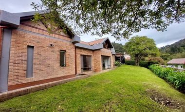 Bella Casa Campestre rodeada por montañas en La Calera a 25 minutos de Bogotá