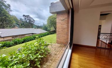 Bella Casa Campestre rodeada por montañas en La Calera a 25 minutos de Bogotá