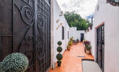 Espectacular casa en el corazon de Ajijic!