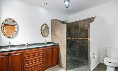 Espectacular casa en el corazon de Ajijic!