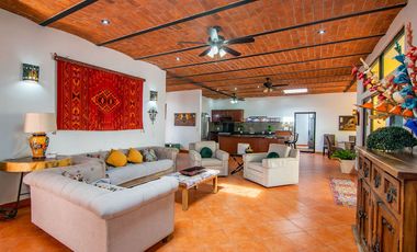 Espectacular casa en el corazon de Ajijic!