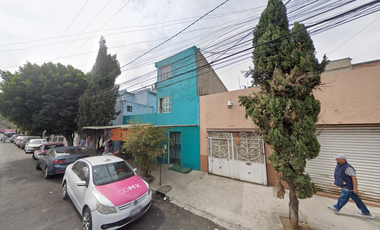 CASA EN CALLE TETRAZZINI, VALLEJO, GUSTAVO A. MADERO, CIUDAD DE MÉXICO, MÉXICO. ¡NO CRÉDITOS!