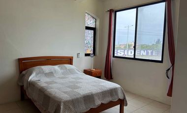 DEPARTAMENTO AMOBLADO EN ALQUILER CON TERRAZA Y PARQUEO EN SALINAS