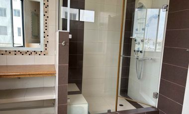 DEPARTAMENTO AMOBLADO EN ALQUILER CON TERRAZA Y PARQUEO EN SALINAS