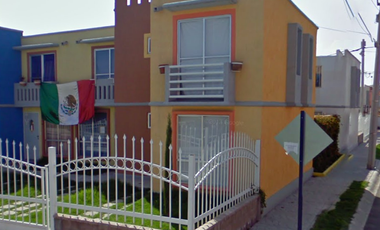 Casa en venta en calle Jardín de Las Estrellas, col. Hacienda del Jardín, Santiago Teyahualco, Edo. de México
