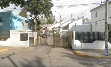 Casa en Calle Caracol, INFONAVIT Iztacalco,  Ciudad de México, CDMX, México. NO CREDITOS