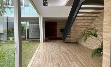 VENDO PRECIOSA Y MODERNA CASA EN LA ENCANTADA DE VILLA