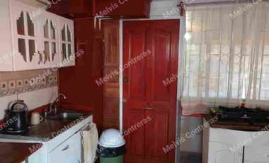 Se vende linda casa en la comuna de Puente Alto, Estación Gorbea, cercana al metro. Muy  Pronto línea 9.
Características:
65 mt2
2Dormitorios
2Baños
Living/Comedor
Conexión a Lavadora.
2Estacionamientos.
1Bodega.
Patio Trasero.
Entorno.
Quedará a 2 minutos de próxima línea 9.
Cercana a Metro de puente alto, colegios, hospitales, Cesfam, comercios, ferias libres, supermercados.
MCpropiedades.
☎️Contáctame +5693084---- 
#Ventas
#creditoshipotecarios
#corredor 
#posesiones