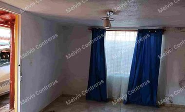 Se vende linda casa en la comuna de Puente Alto, Estación Gorbea, cercana al metro. Muy  Pronto línea 9.
Características:
65 mt2
2Dormitorios
2Baños
Living/Comedor
Conexión a Lavadora.
2Estacionamientos.
1Bodega.
Patio Trasero.
Entorno.
Quedará a 2 minutos de próxima línea 9.
Cercana a Metro de puente alto, colegios, hospitales, Cesfam, comercios, ferias libres, supermercados.
MCpropiedades.
☎️Contáctame +5693084---- 
#Ventas
#creditoshipotecarios
#corredor 
#posesiones
