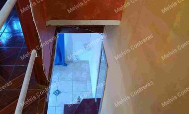 Se vende linda casa en la comuna de Puente Alto, Estación Gorbea, cercana al metro. Muy  Pronto línea 9.
Características:
65 mt2
2Dormitorios
2Baños
Living/Comedor
Conexión a Lavadora.
2Estacionamientos.
1Bodega.
Patio Trasero.
Entorno.
Quedará a 2 minutos de próxima línea 9.
Cercana a Metro de puente alto, colegios, hospitales, Cesfam, comercios, ferias libres, supermercados.
MCpropiedades.
☎️Contáctame +5693084---- 
#Ventas
#creditoshipotecarios
#corredor 
#posesiones