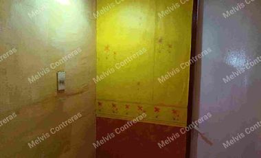 Se vende linda casa en la comuna de Puente Alto, Estación Gorbea, cercana al metro. Muy  Pronto línea 9.
Características:
65 mt2
2Dormitorios
2Baños
Living/Comedor
Conexión a Lavadora.
2Estacionamientos.
1Bodega.
Patio Trasero.
Entorno.
Quedará a 2 minutos de próxima línea 9.
Cercana a Metro de puente alto, colegios, hospitales, Cesfam, comercios, ferias libres, supermercados.
MCpropiedades.
☎️Contáctame +5693084---- 
#Ventas
#creditoshipotecarios
#corredor 
#posesiones