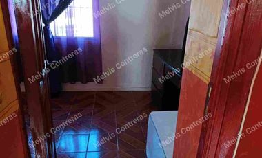 Se vende linda casa en la comuna de Puente Alto, Estación Gorbea, cercana al metro. Muy  Pronto línea 9.
Características:
65 mt2
2Dormitorios
2Baños
Living/Comedor
Conexión a Lavadora.
2Estacionamientos.
1Bodega.
Patio Trasero.
Entorno.
Quedará a 2 minutos de próxima línea 9.
Cercana a Metro de puente alto, colegios, hospitales, Cesfam, comercios, ferias libres, supermercados.
MCpropiedades.
☎️Contáctame +5693084---- 
#Ventas
#creditoshipotecarios
#corredor 
#posesiones