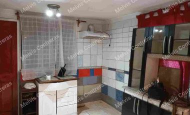 Se vende linda casa en la comuna de Puente Alto, Estación Gorbea, cercana al metro. Muy  Pronto línea 9.
Características:
65 mt2
2Dormitorios
2Baños
Living/Comedor
Conexión a Lavadora.
2Estacionamientos.
1Bodega.
Patio Trasero.
Entorno.
Quedará a 2 minutos de próxima línea 9.
Cercana a Metro de puente alto, colegios, hospitales, Cesfam, comercios, ferias libres, supermercados.
MCpropiedades.
☎️Contáctame +5693084---- 
#Ventas
#creditoshipotecarios
#corredor 
#posesiones