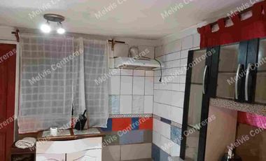 Se vende linda casa en la comuna de Puente Alto, Estación Gorbea, cercana al metro. Muy  Pronto línea 9.
Características:
65 mt2
2Dormitorios
2Baños
Living/Comedor
Conexión a Lavadora.
2Estacionamientos.
1Bodega.
Patio Trasero.
Entorno.
Quedará a 2 minutos de próxima línea 9.
Cercana a Metro de puente alto, colegios, hospitales, Cesfam, comercios, ferias libres, supermercados.
MCpropiedades.
☎️Contáctame +5693084---- 
#Ventas
#creditoshipotecarios
#corredor 
#posesiones