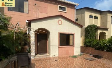 ALQUILO      CASA VILLA CLUB    (Etapa Floral)