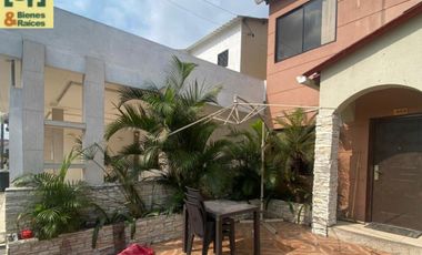 ALQUILO      CASA VILLA CLUB    (Etapa Floral)