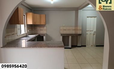 ALQUILO      CASA VILLA CLUB    (Etapa Floral)