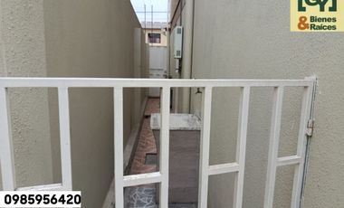 ALQUILO      CASA VILLA CLUB    (Etapa Floral)