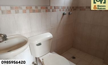 ALQUILO      CASA VILLA CLUB    (Etapa Floral)