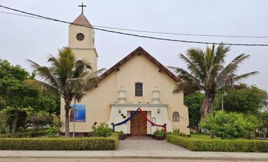 OCASION DE CASA COMO TERRENO EN SAN BARTOLO/ DOCUMENTOS EN REGLA/ PARA CASA DE FAMILIA O NEGOCIO/ PARAMETROS 5 PISOS/AT 312M2/ESPALDAS DEL MALECÓN