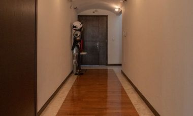 Residencia en Venta con jardín y alberca en Zavaleta