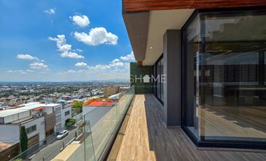 Exclusivo Penthouse de lujo EN RENTA con doble altura de dos pisos