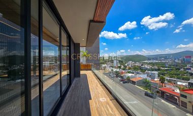 Exclusivo Penthouse de lujo EN RENTA con doble altura de dos pisos