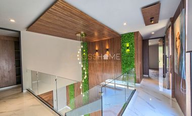 Exclusivo Penthouse de lujo EN RENTA con doble altura de dos pisos